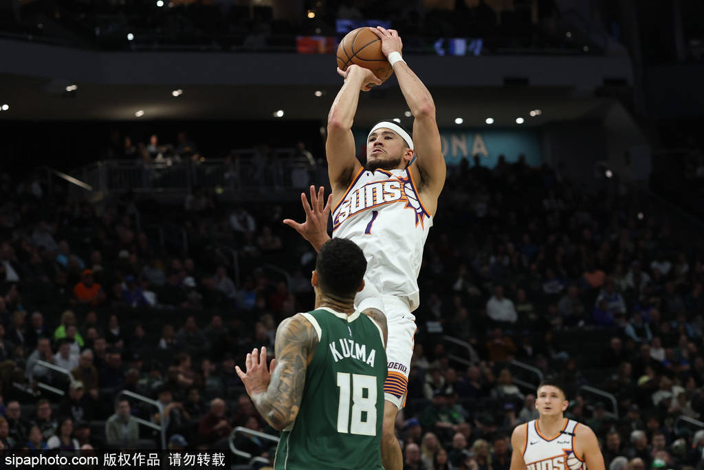 布克今夏会得到2年1.498亿美元的提前续约合同